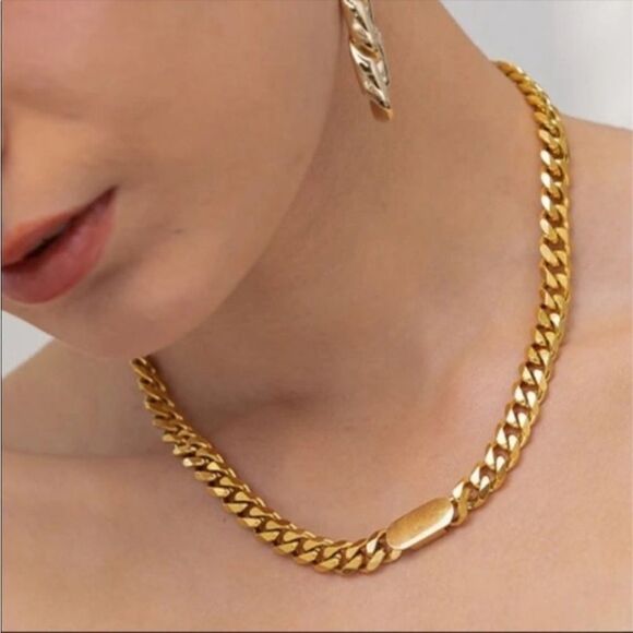 boutique Jewelry - #10 NEW 18k Gold Plated Curb Chain Link Necklace